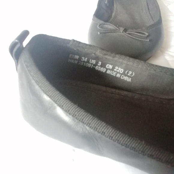 5/$20 Kids Black Ballet Flats - Picture 6 of 7
